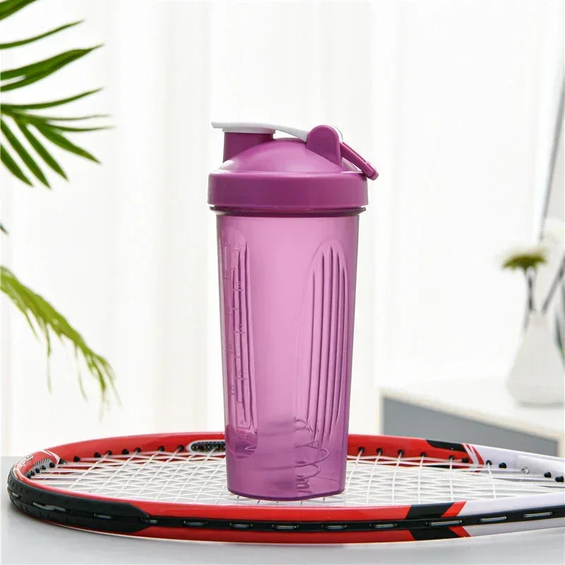 600ml Portable Protein Powder Shaker Bottle Leak Proof Water Bottle for Gym Fitness Training Sport Shaker Mixing Cup with Scale