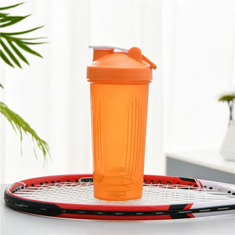 600ml Portable Protein Powder Shaker Bottle Leak Proof Water Bottle for Gym Fitness Training Sport Shaker Mixing Cup with Scale